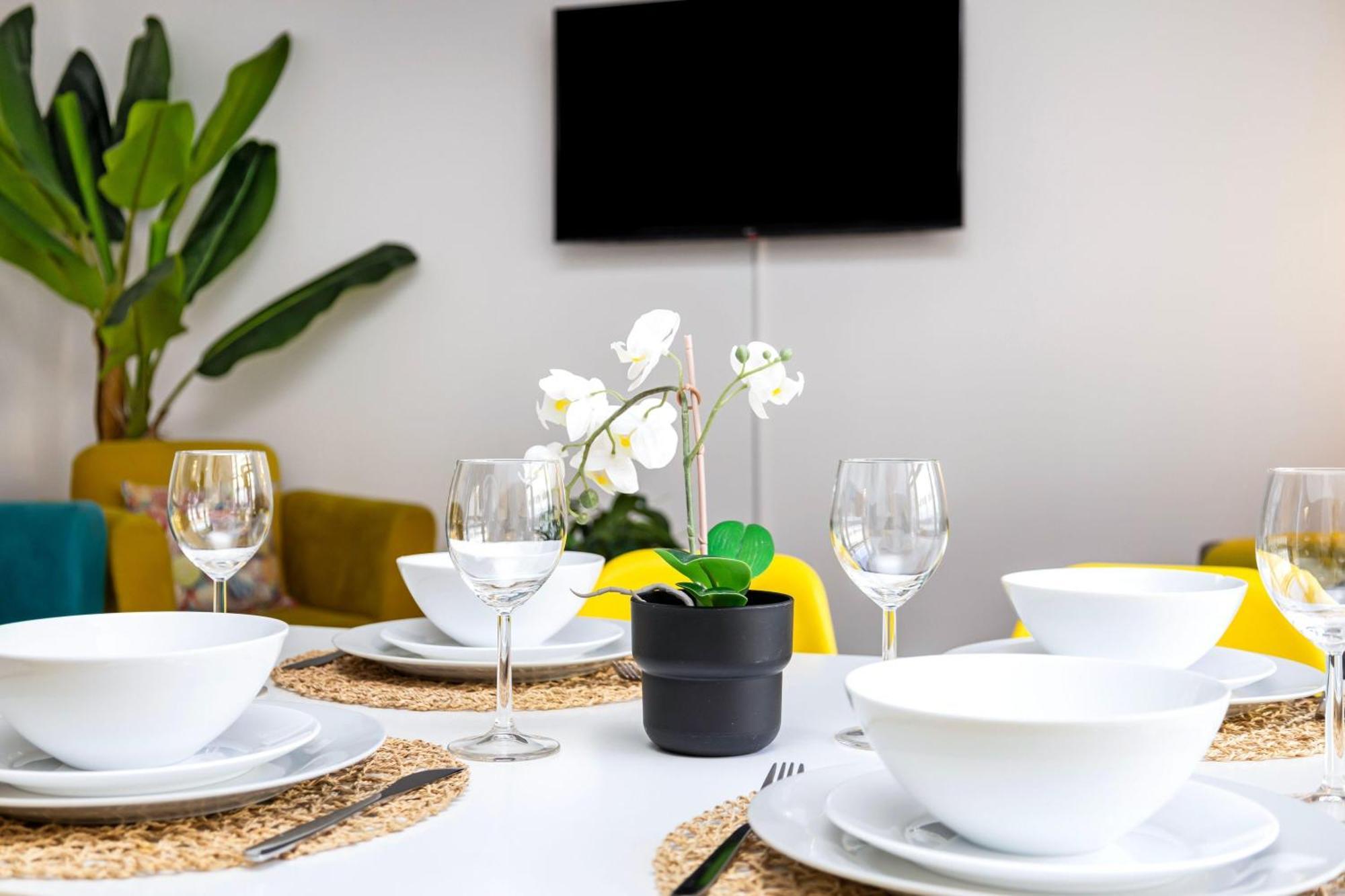 Queens Mile 1 With Free Parking By My Getaways 브라이턴 외부 사진